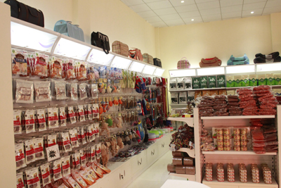 1480916044240066.jpg 样板店货架-6.JPG